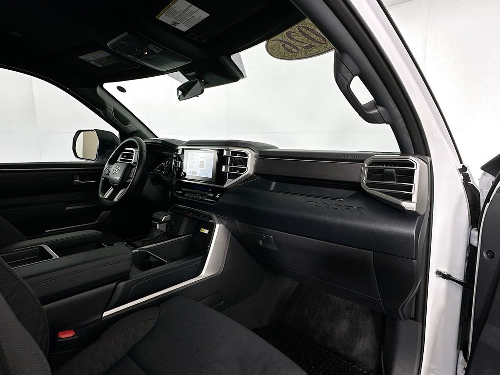 2026 Toyota Tundra SR5 - Photo 28