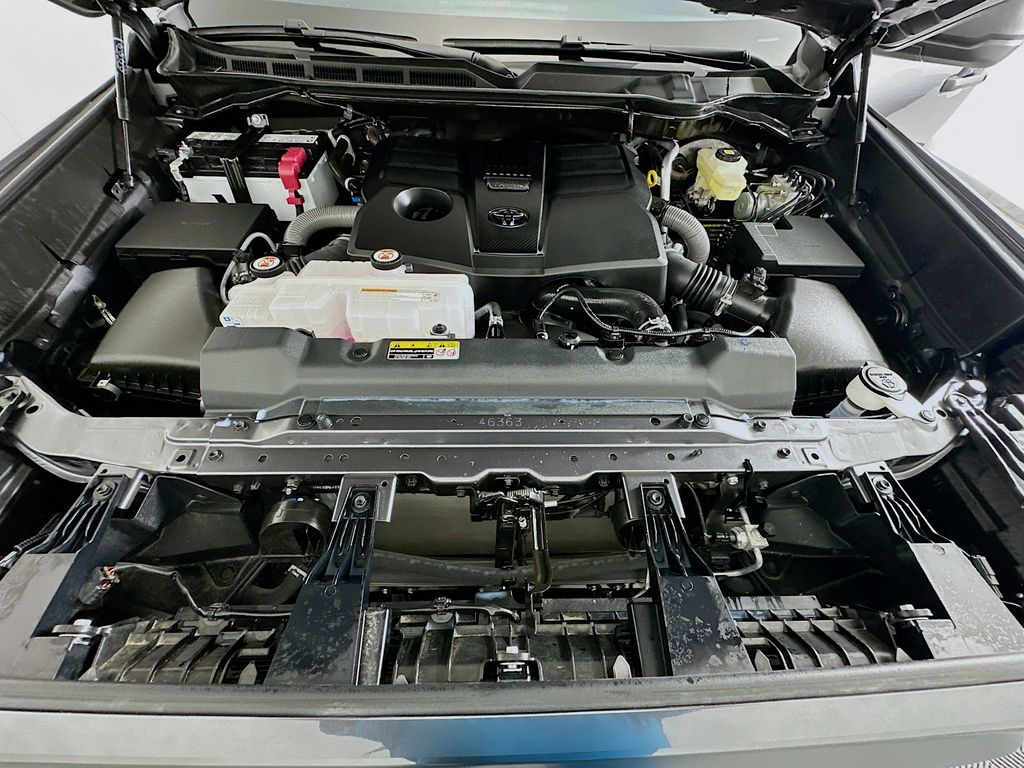 2025 Toyota Tundra SR5 - Photo 29