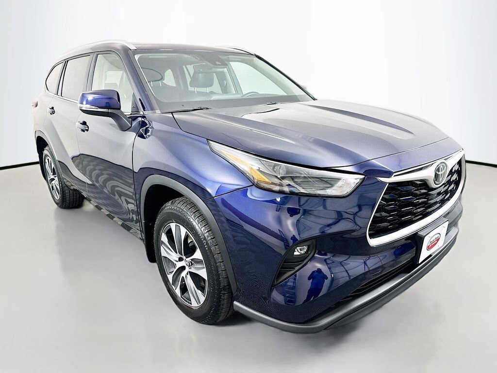 Used 2024 Toyota Highlander XLE SUV