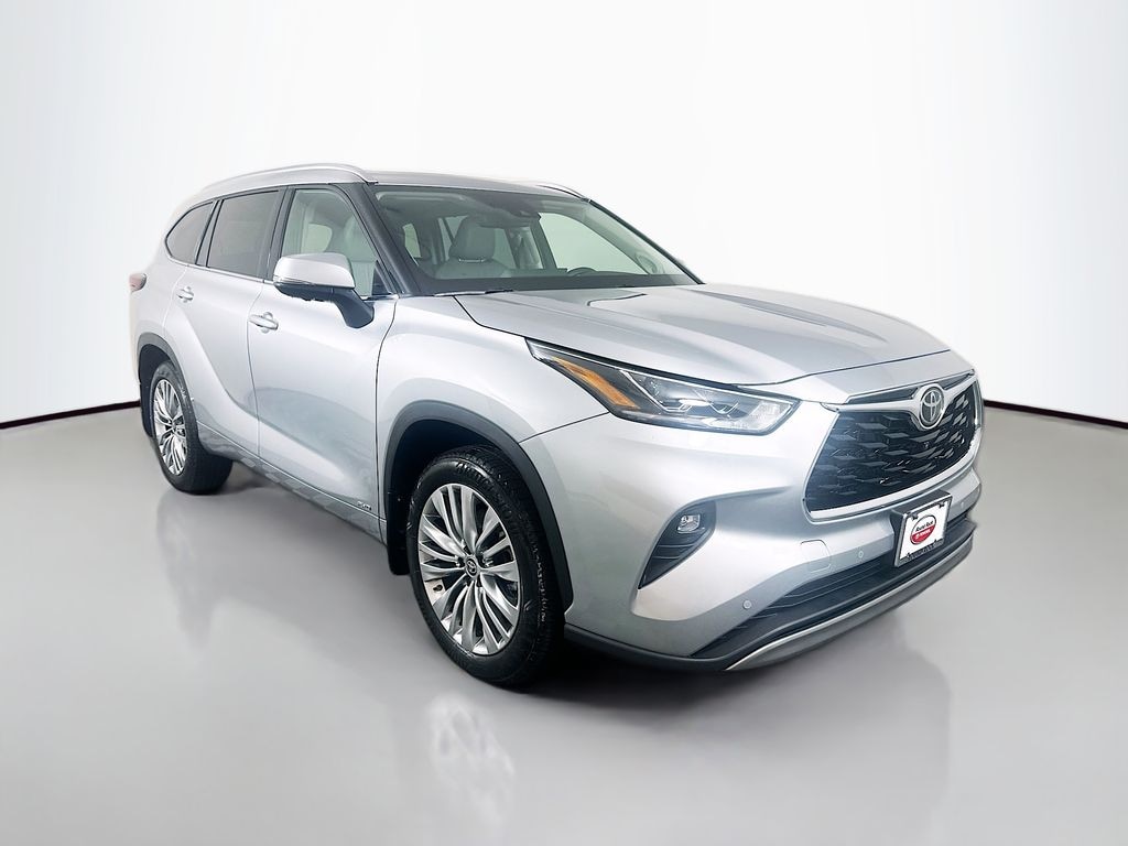 Used 2025 Toyota Highlander Hybrid Platinum SUV