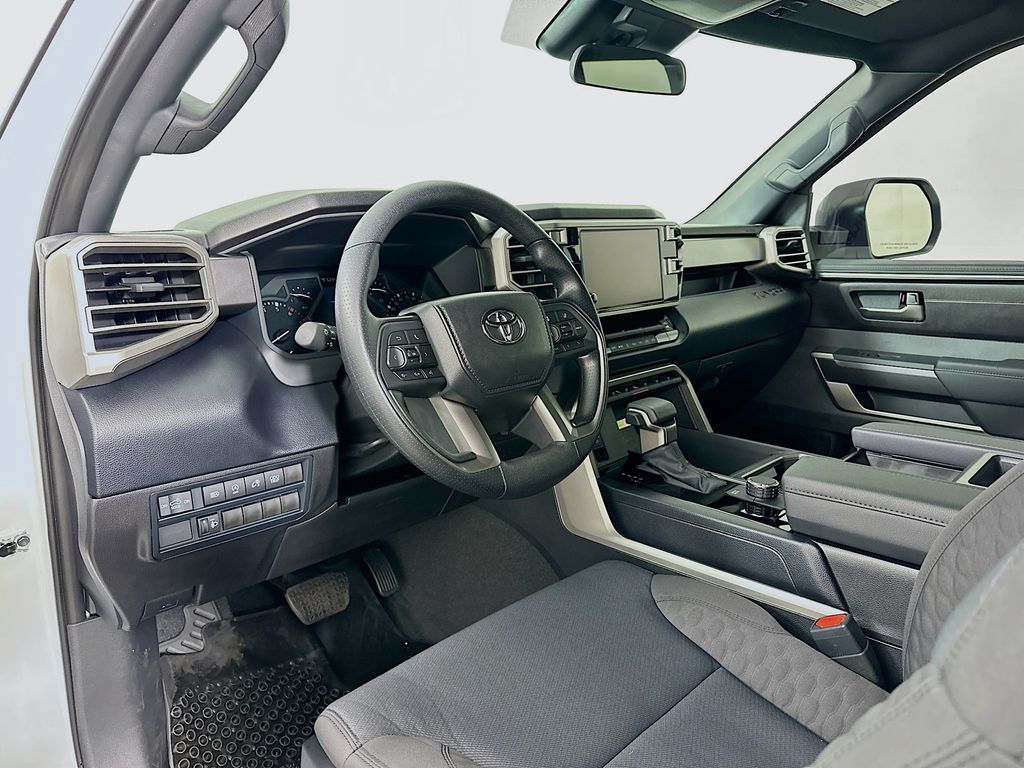 2026 Toyota Tundra SR5 - Photo 9