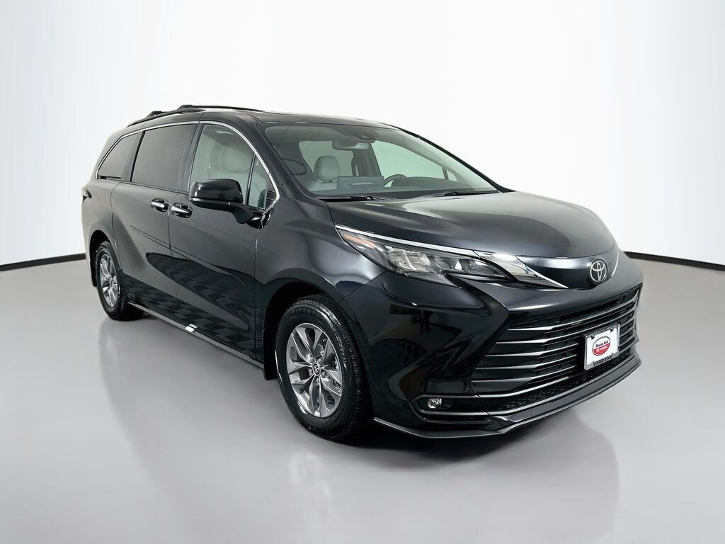 Used 2026 Toyota Sienna XLE Van Passenger Van