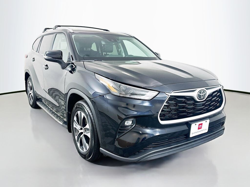Used 2024 Toyota Highlander XLE SUV