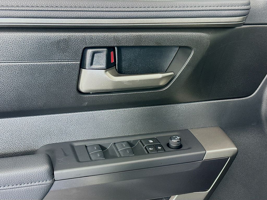 2025 Toyota Tundra SR5 - Photo 17