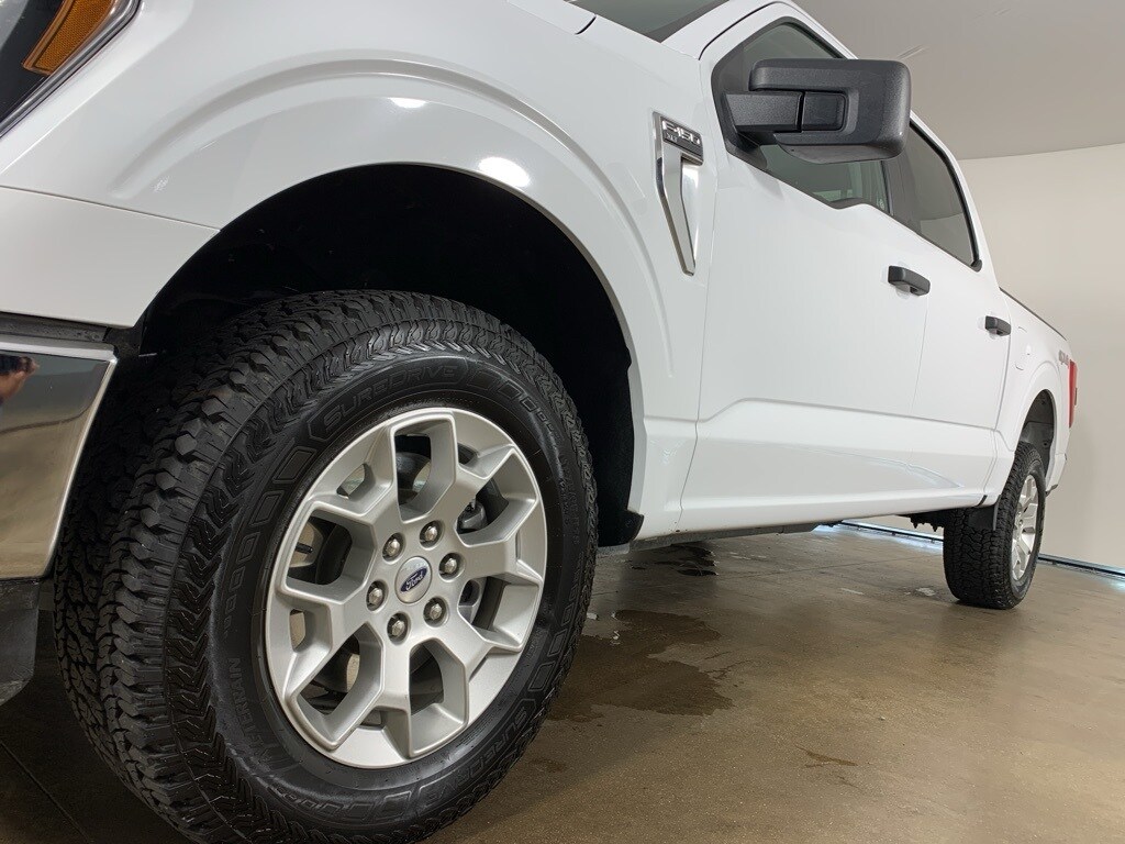 2023 Ford F-150 XLT photo 2