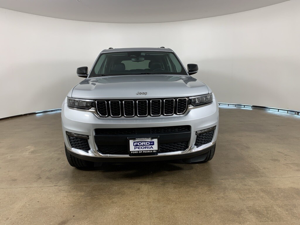 2022 Jeep Grand Cherokee Limited photo 2