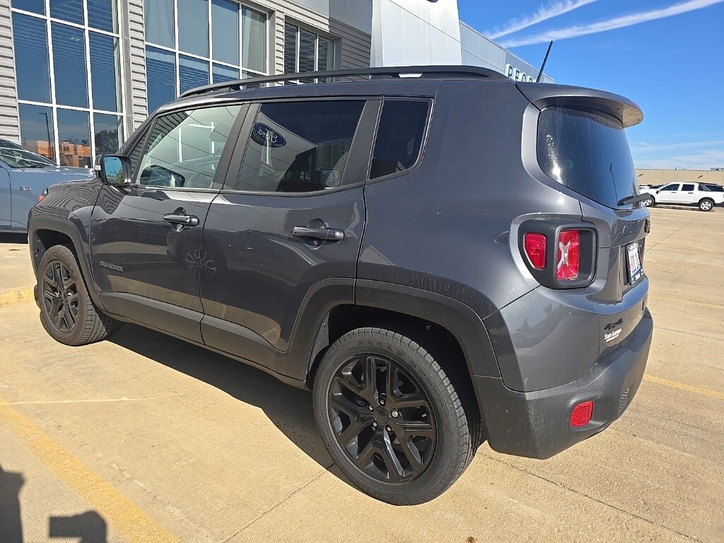 2023 Jeep Renegade Altitude photo 3