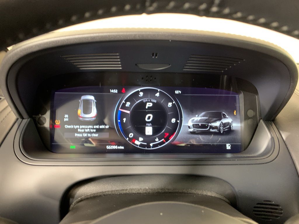 2021 Jaguar F-TYPE R-Dynamic - Photo 20