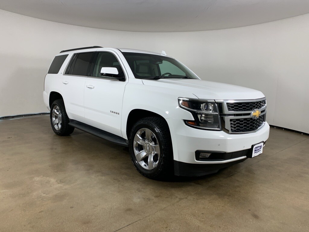 2016 Chevrolet Tahoe LT photo 4
