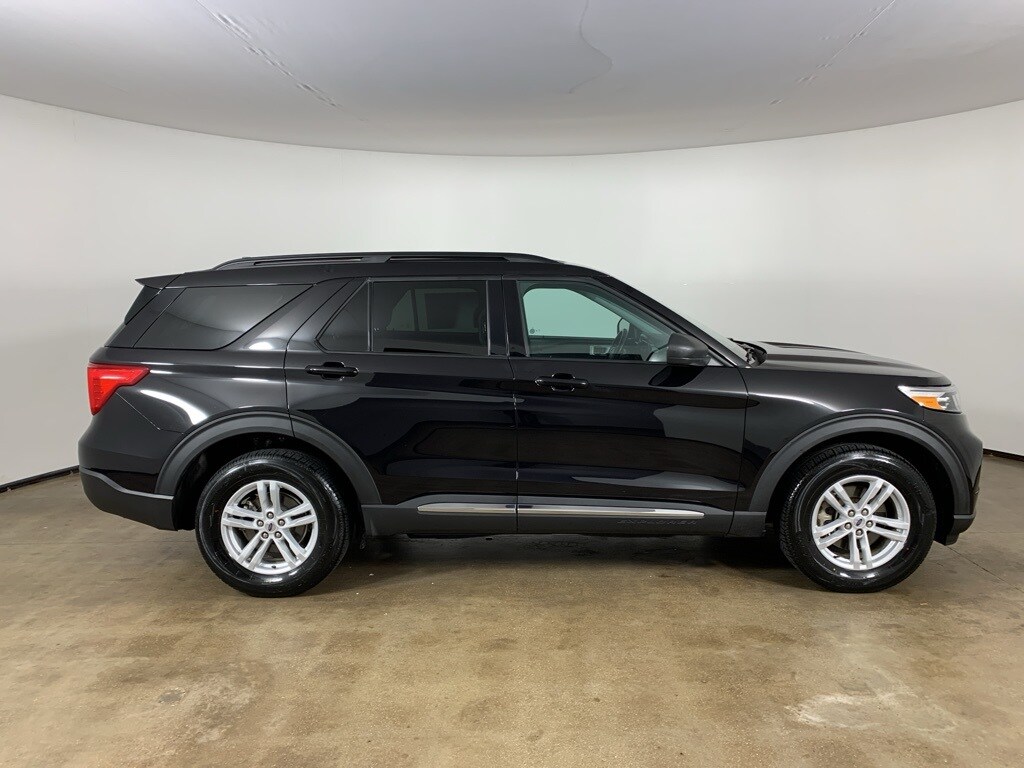 2023 Ford Explorer XLT photo 4