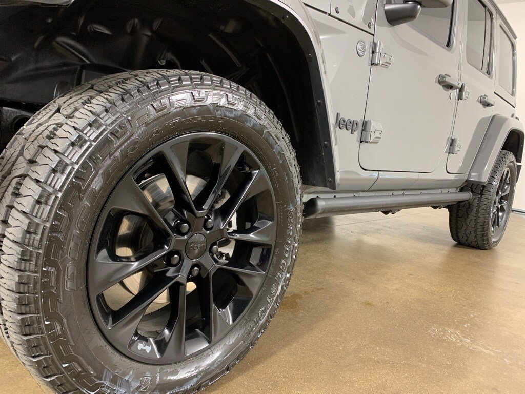 2023 Jeep Wrangler High Altitude photo 2