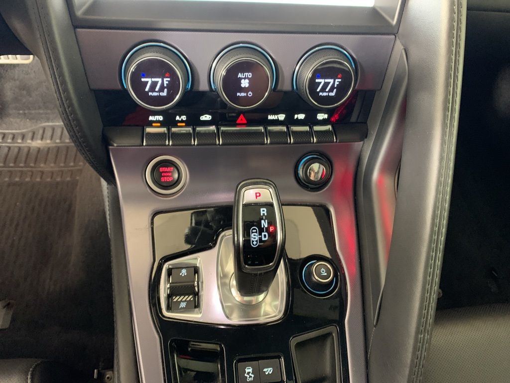2021 Jaguar F-TYPE R-Dynamic - Photo 26