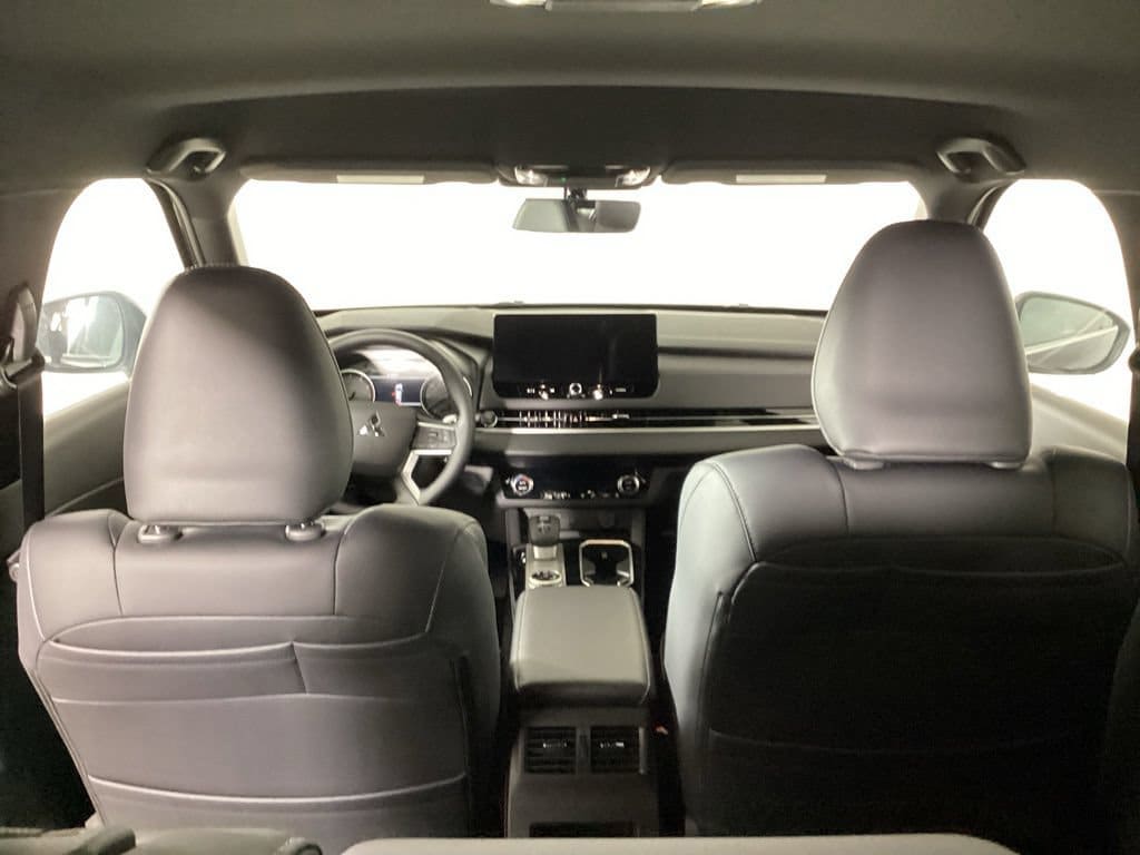 2026 Mitsubishi Outlander LE - Photo 23