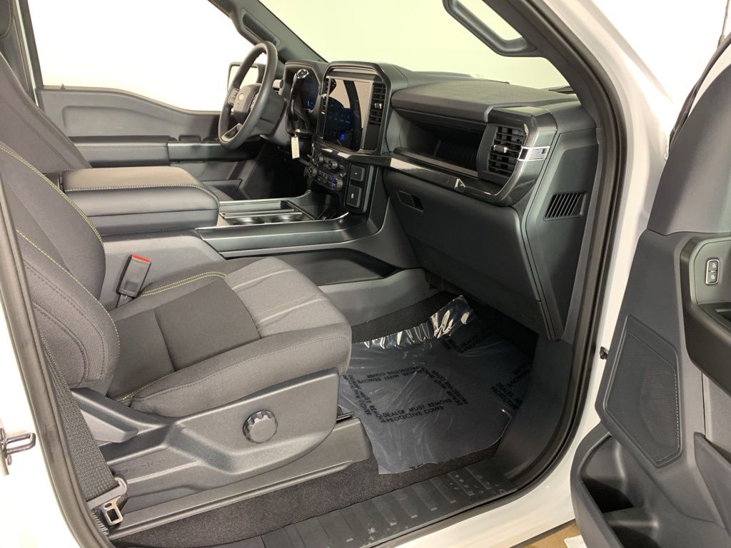 2025 Ford F-150 STX - Photo 36