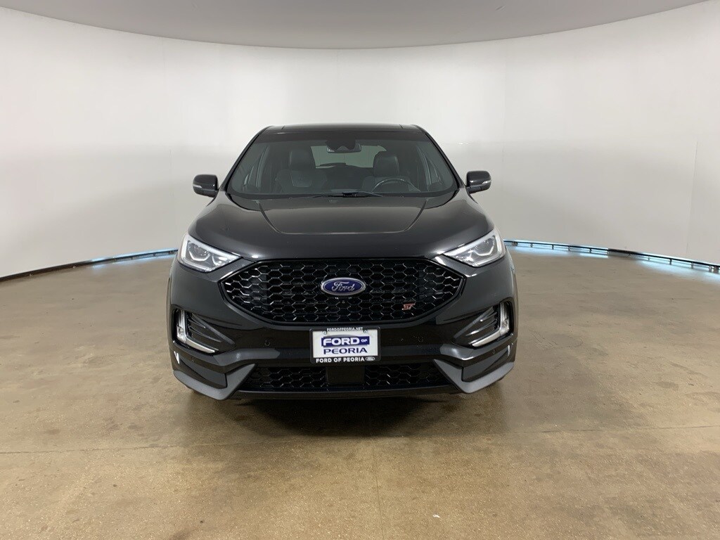2020 Ford Edge ST photo 2