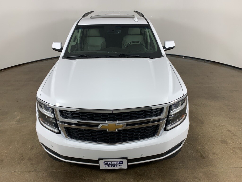 2016 Chevrolet Tahoe LT photo 3