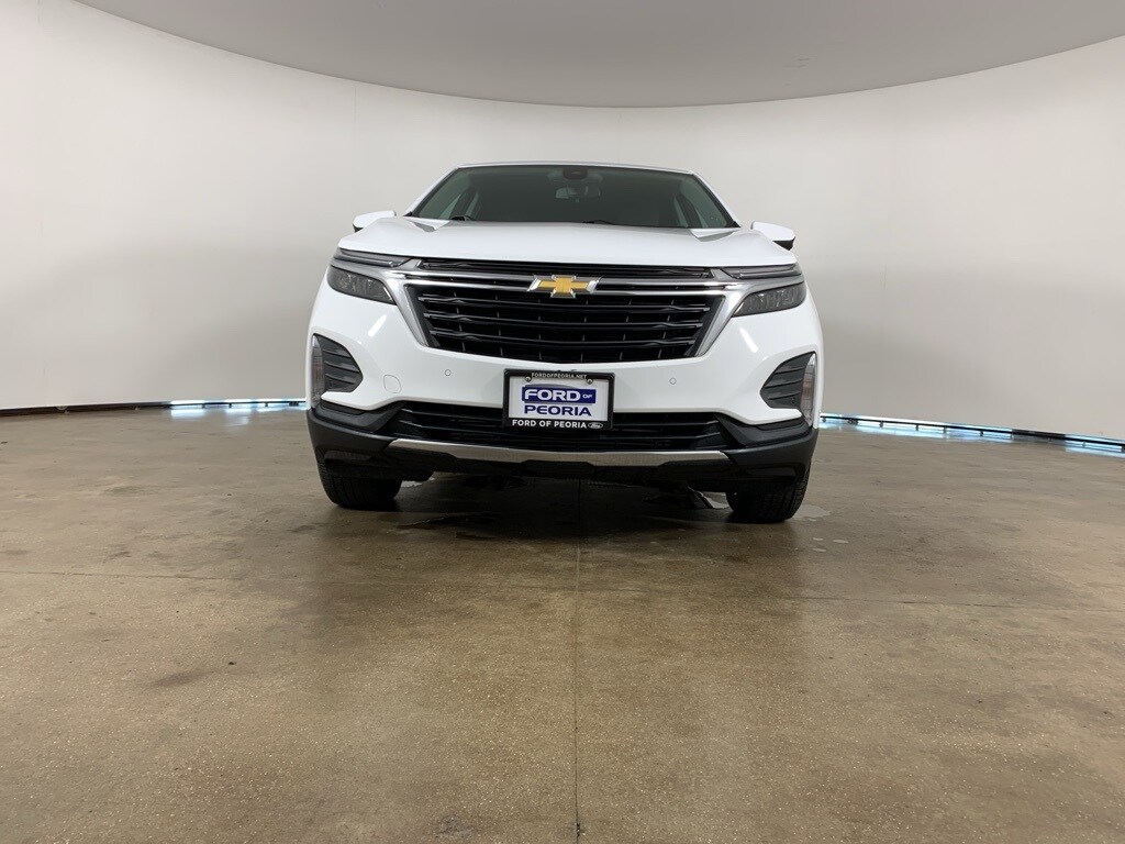 2023 Chevrolet Equinox LT photo 3