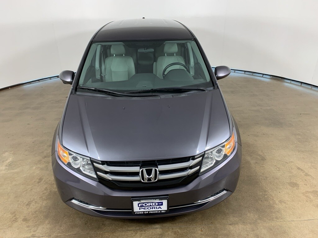 2016 Honda Odyssey SE photo 3