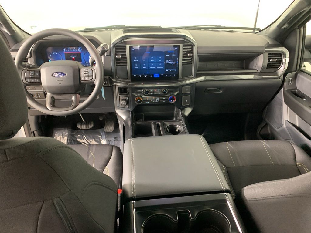 2025 Ford F-150 STX - Photo 32