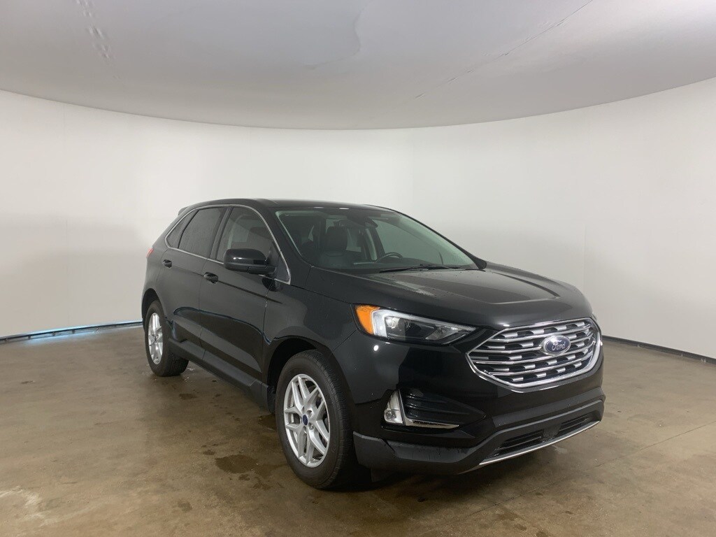 2022 Ford Edge SEL photo 4