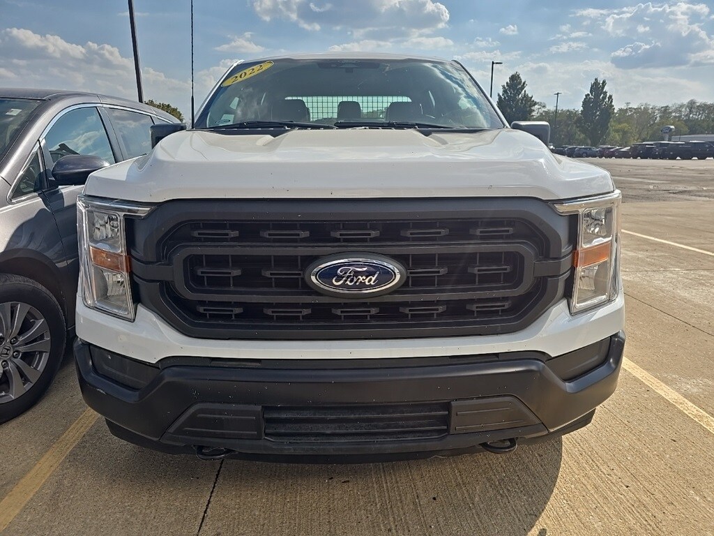 2022 Ford F-150 XL photo 2