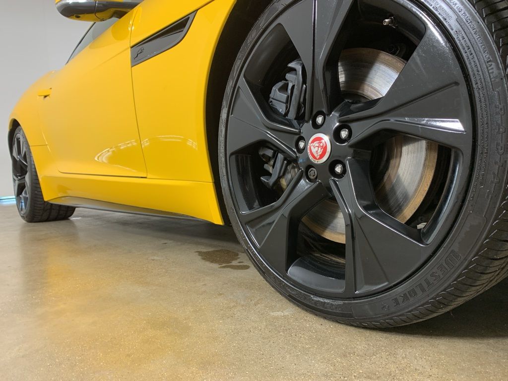 2021 Jaguar F-TYPE R-Dynamic - Photo 6