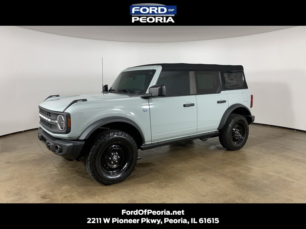 2023 Ford Bronco Black Diamond 4x4's photo