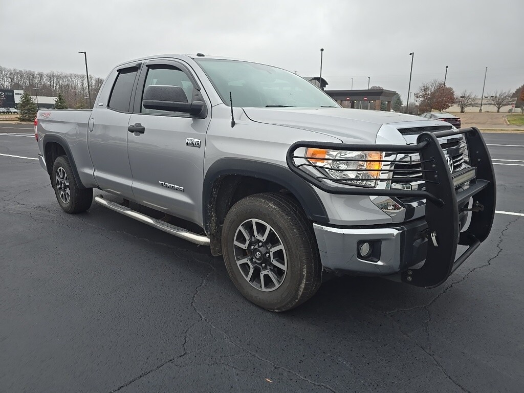 2016 Toyota Tundra TRD Pro photo 2