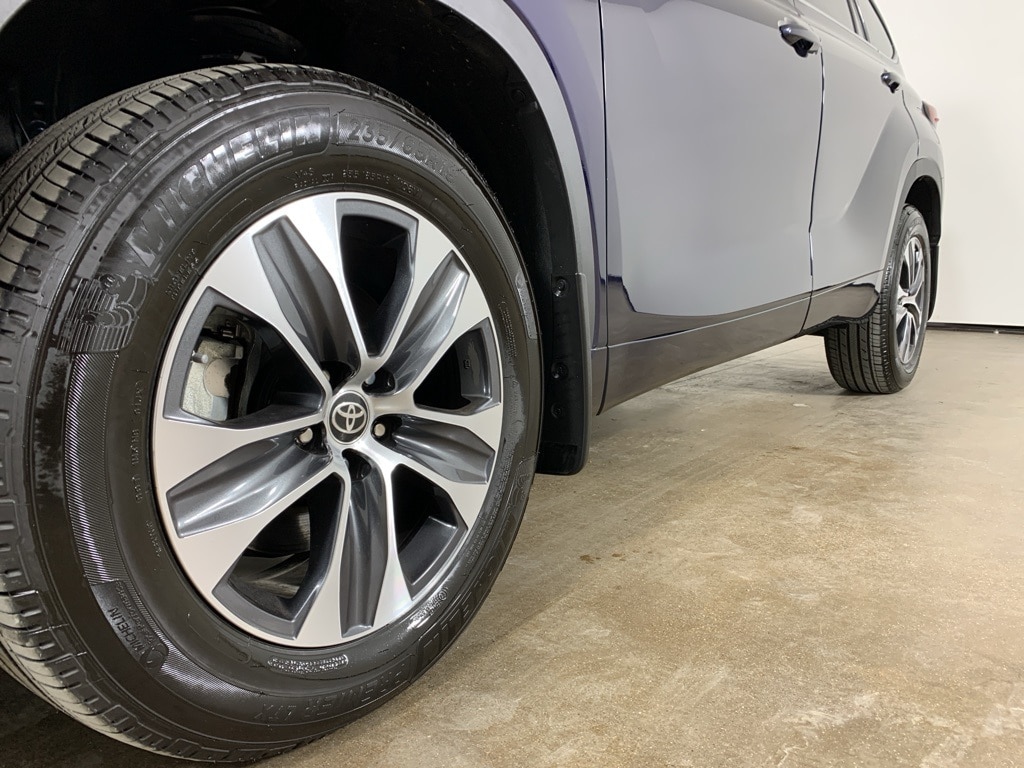 Used 2022 Toyota Highlander XLE SUV