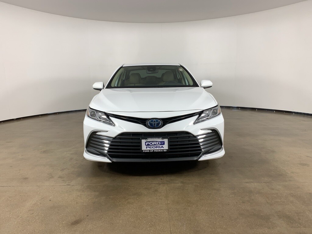 2023 Toyota Camry Hybrid LE photo 3
