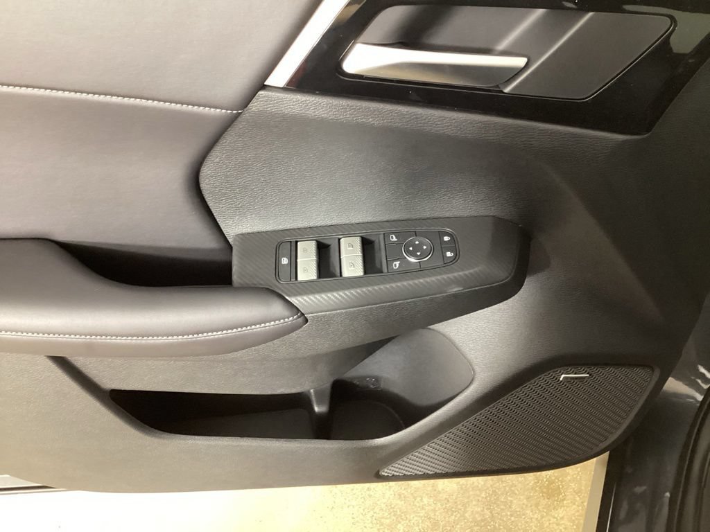 2026 Mitsubishi Outlander LE - Photo 11