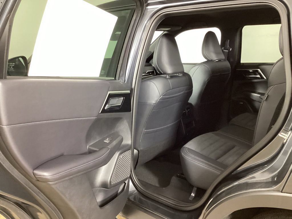 2026 Mitsubishi Outlander LE - Photo 21