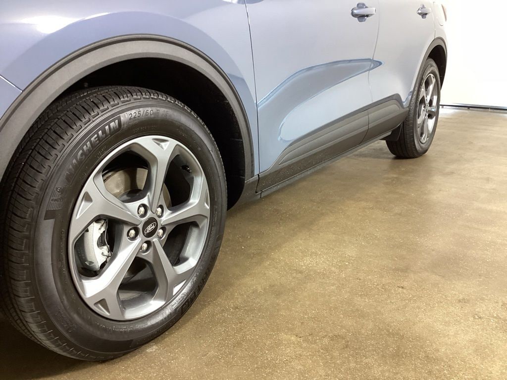 Used 2025 Ford Escape Hybrid ST-Line SUV
