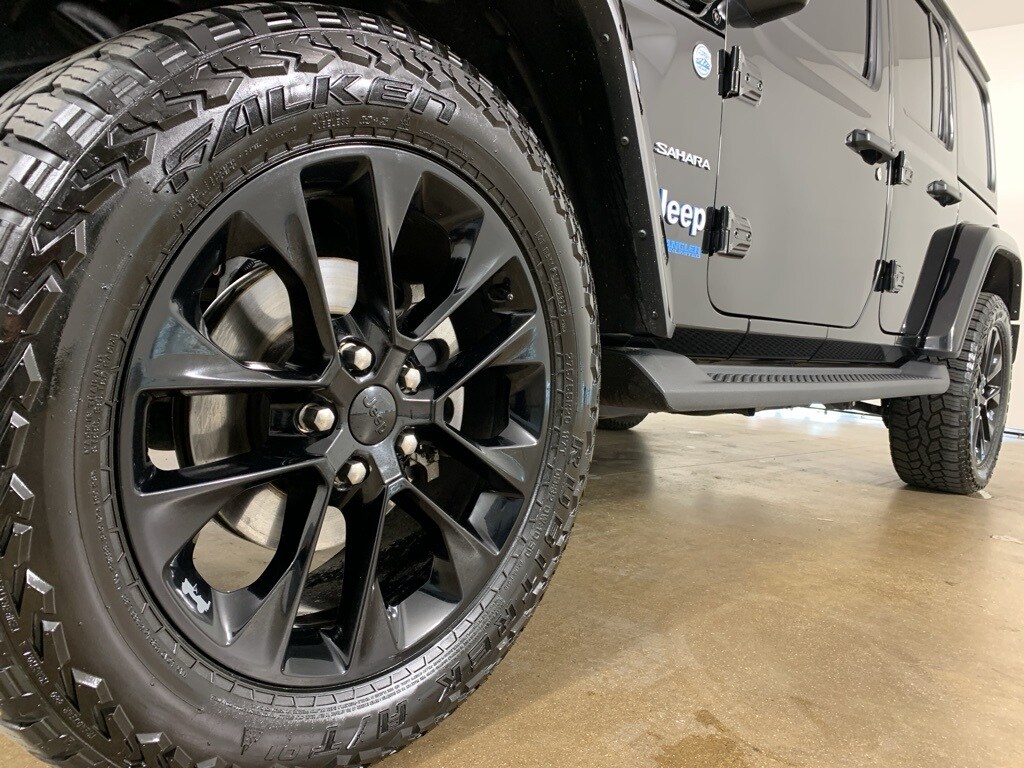 2021 Jeep Wrangler Unlimited Sahara 4xe photo 2