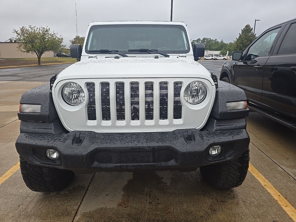 2018 Jeep Wrangler Unlimited Sport S photo 2