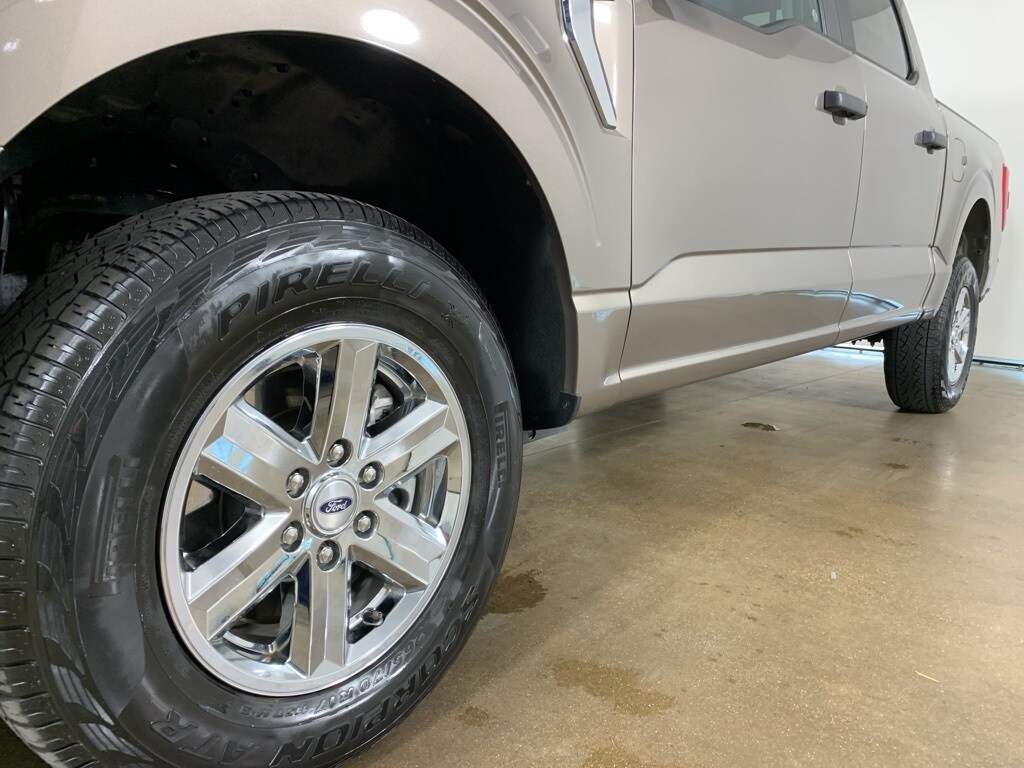 2023 Ford F-150 XLT photo 2