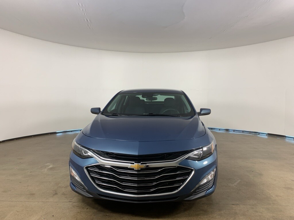 2024 Chevrolet Malibu 1LT photo 3