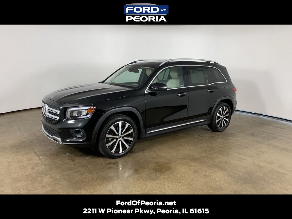 2022 Mercedes-Benz GLB GLB 250 4MATIC's photo