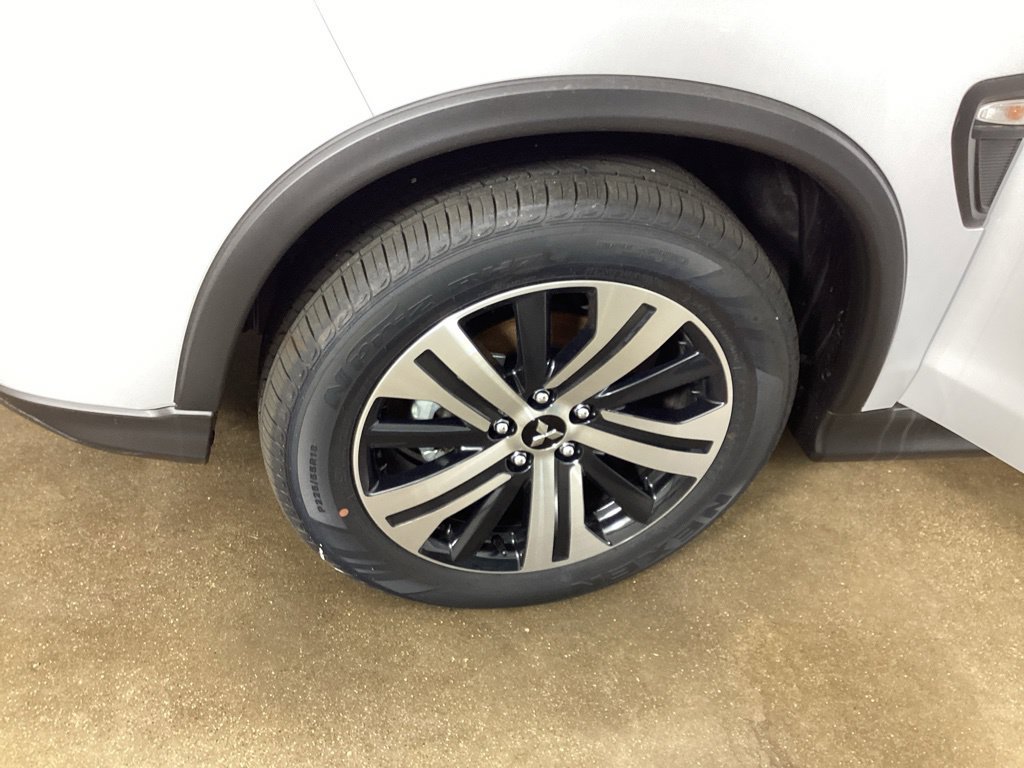 2026 Mitsubishi Outlander Sport ES - Photo 35