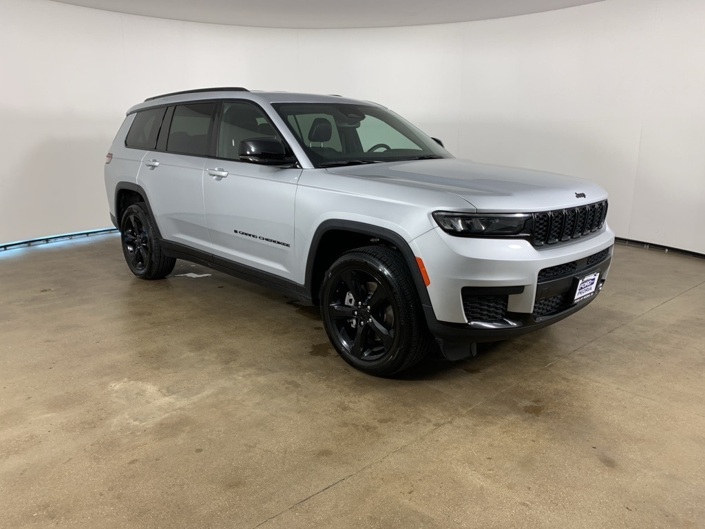 Used 2023 Jeep Grand Cherokee L Altitude SUV