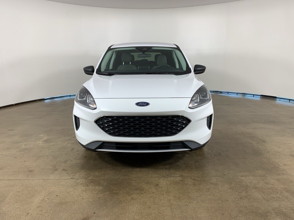 2022 Ford Escape SE photo 3