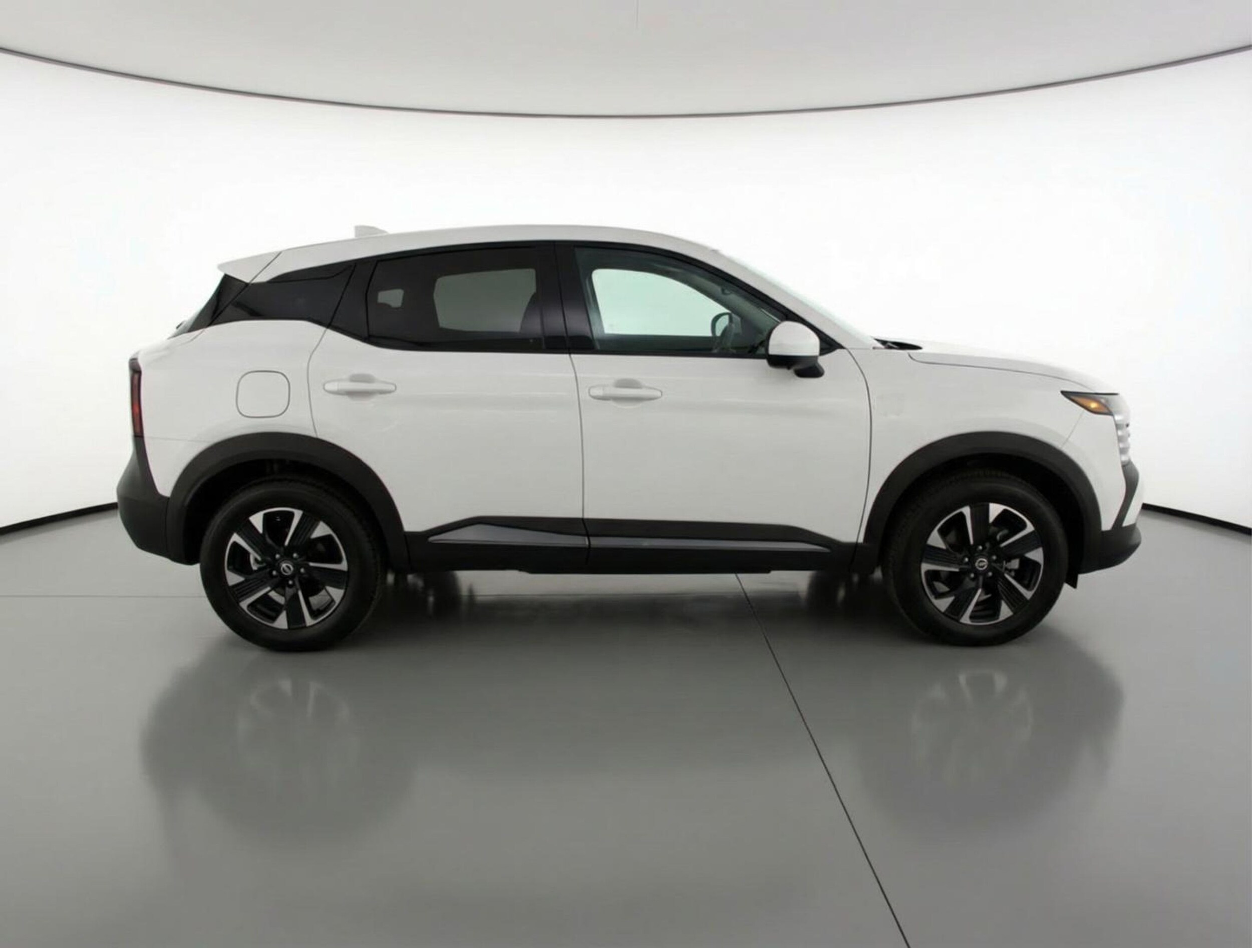 Thumbnail: 2025 Nissan Kicks - 8