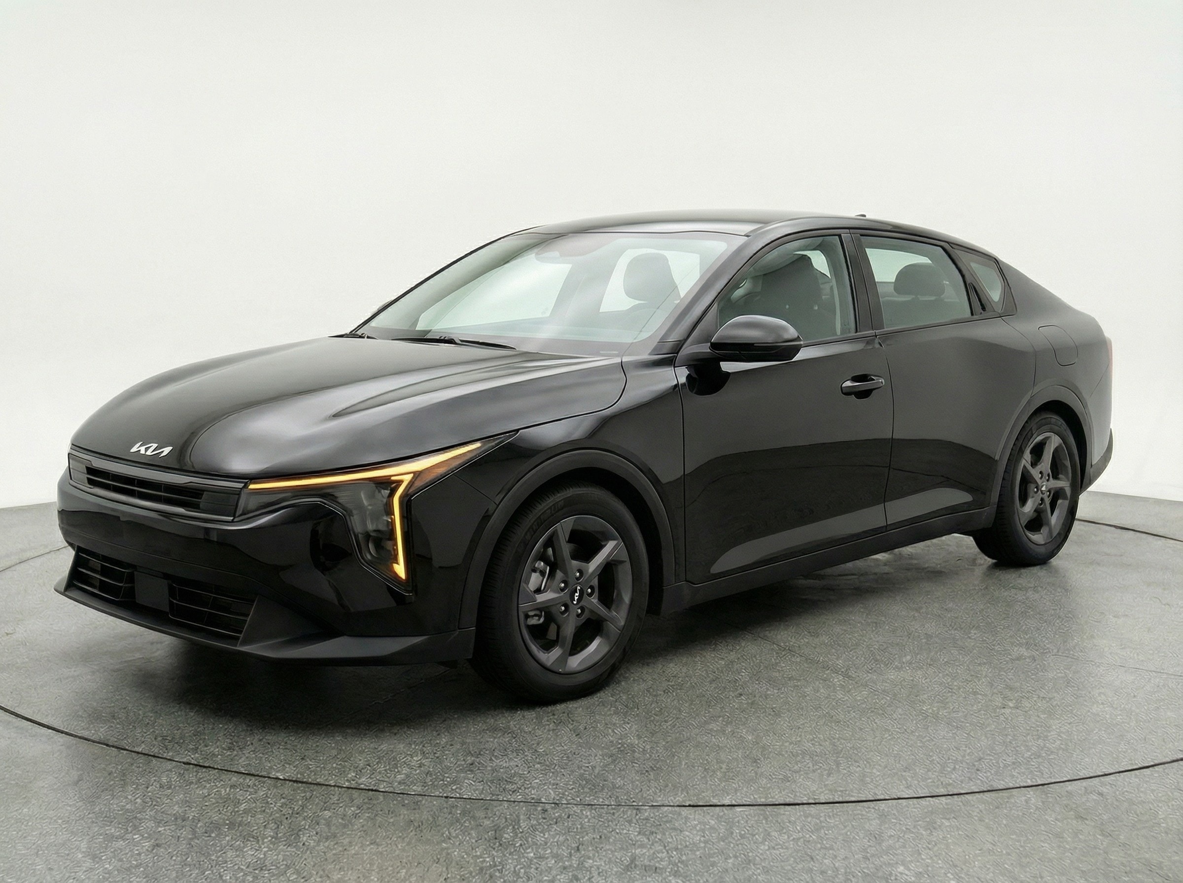 Thumbnail: 2025 Kia K4 - 3