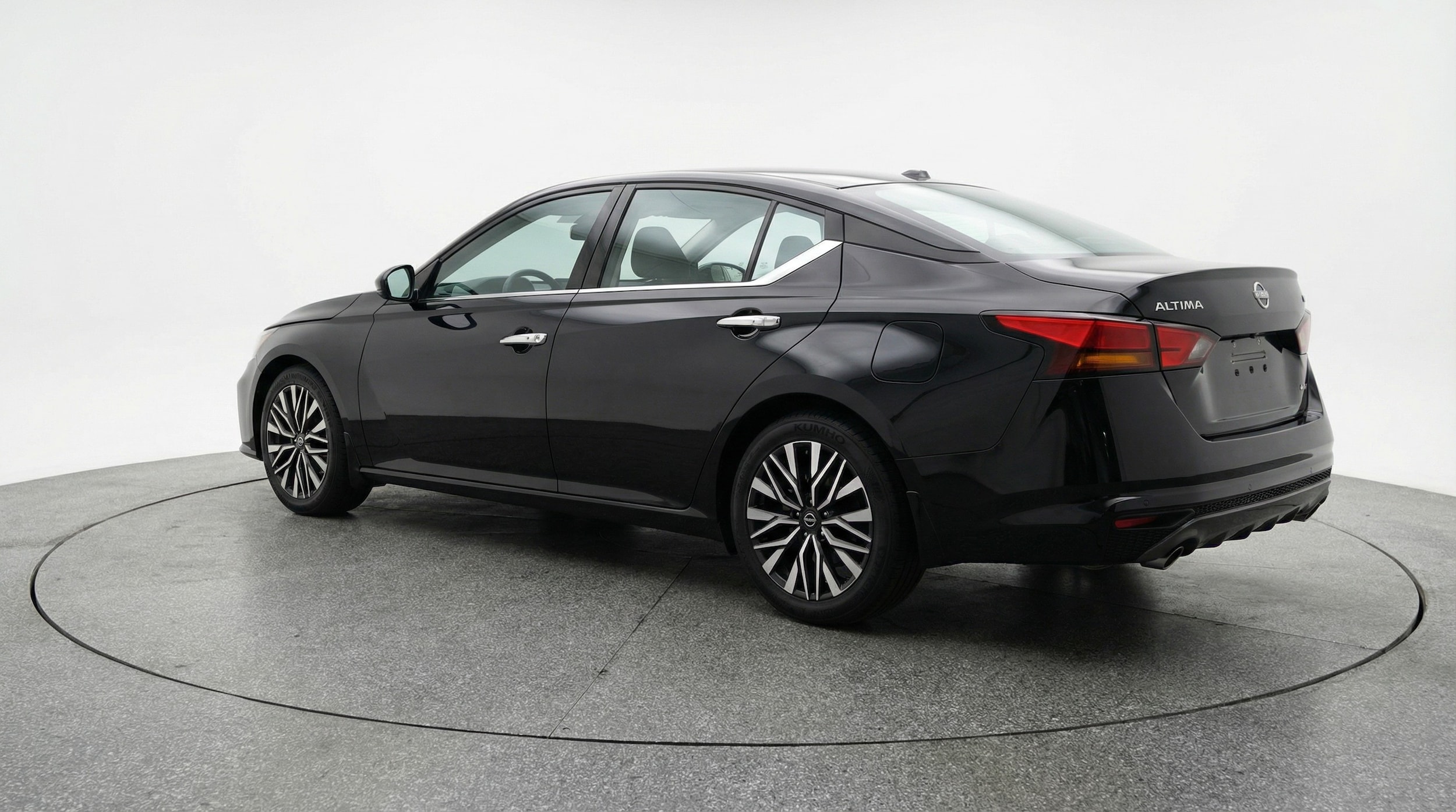 Thumbnail: 2025 Nissan Altima - 5