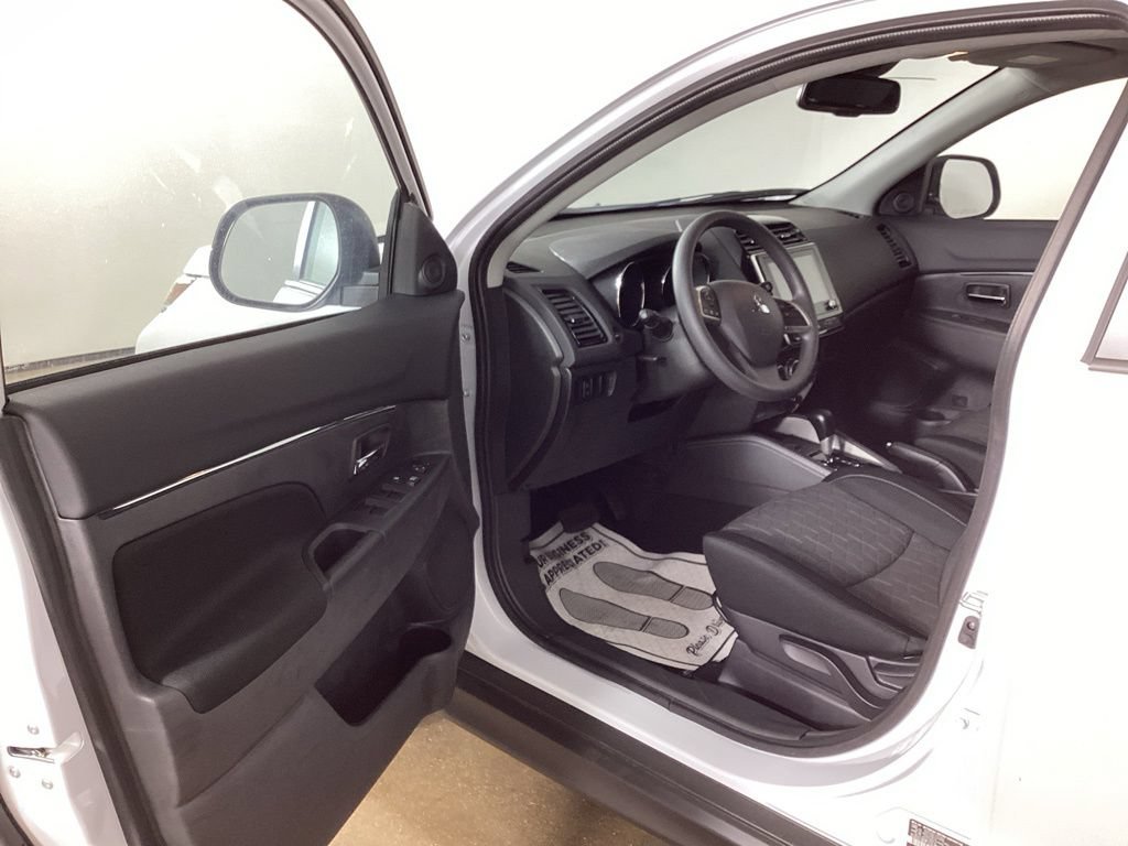 2026 Mitsubishi Outlander Sport ES - Photo 9