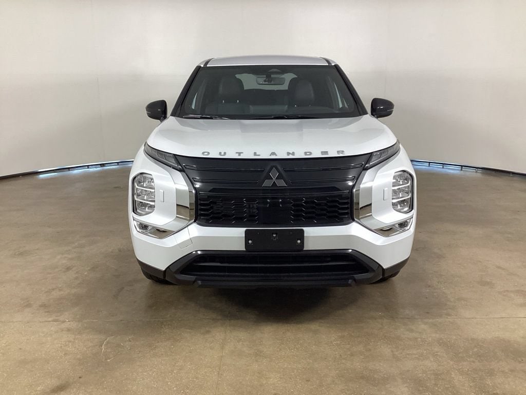 New 2026 Mitsubishi Outlander LE SUV