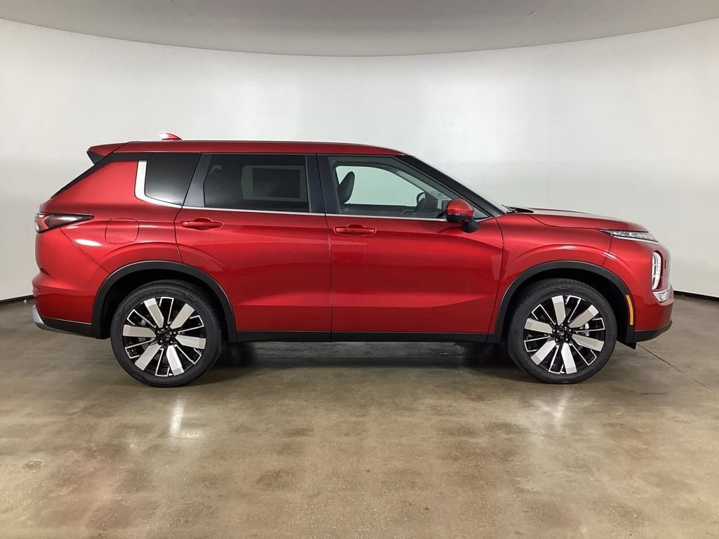 New 2026 Mitsubishi Outlander SE SUV