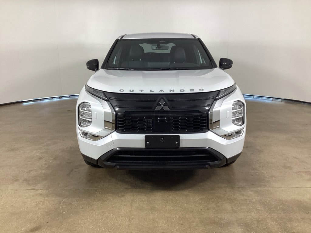 New 2026 Mitsubishi Outlander LE SUV