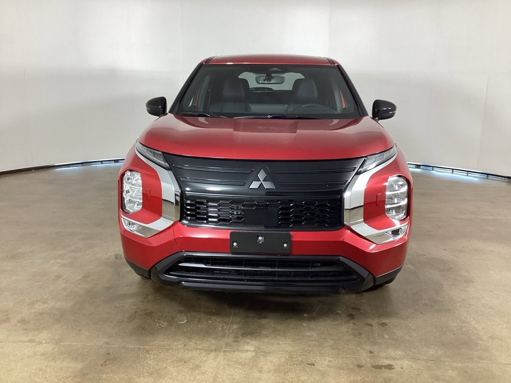 New 2026 Mitsubishi Outlander LE SUV