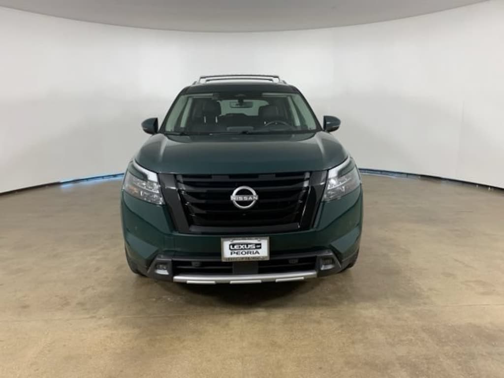 Used 2025 Nissan Pathfinder Platinum SUV